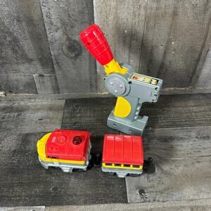 GeoTrax Pacific Chief Engine Remote Control Train Red Yellow Missing one car